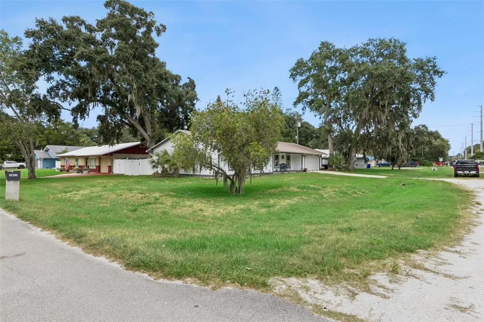 1629 ORANGE TREE DR, photo 31