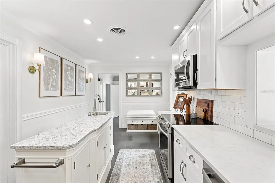 505 OAK LN, photo 16