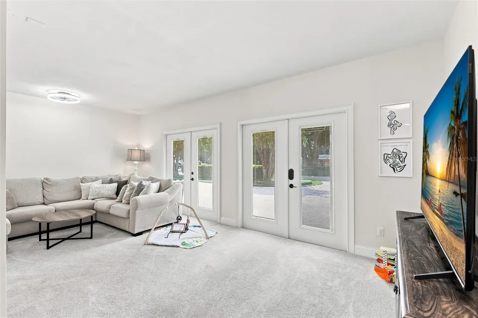 505 OAK LN, photo 21