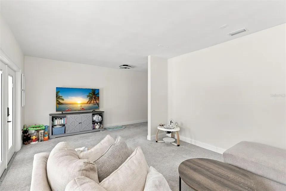505 OAK LN, photo 23