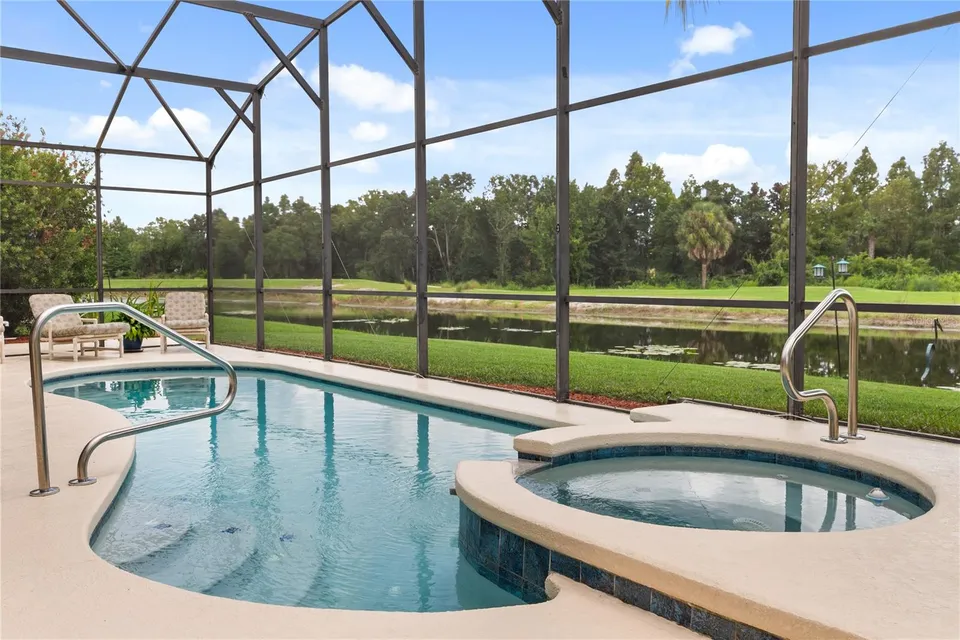918 GOLF COURSE PKWY, photo 13