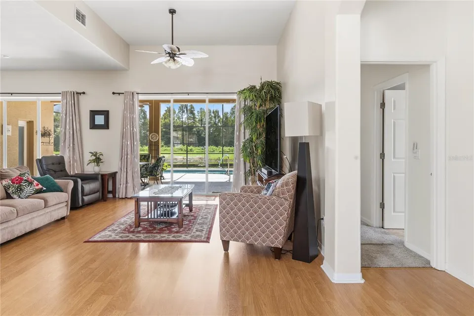 918 GOLF COURSE PKWY, photo 20