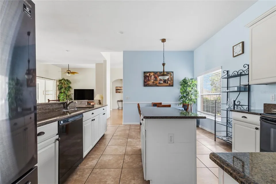 918 GOLF COURSE PKWY, photo 31