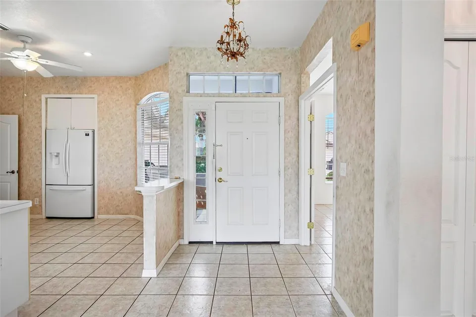 1104 VILLEROY DR, photo 3