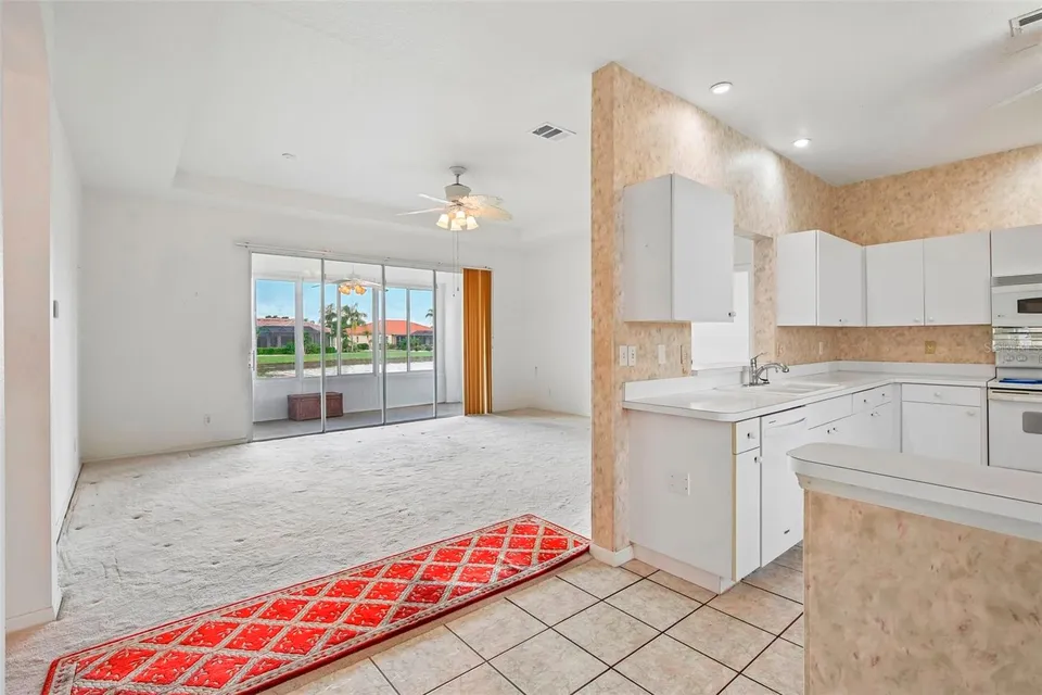 1104 VILLEROY DR, photo 4