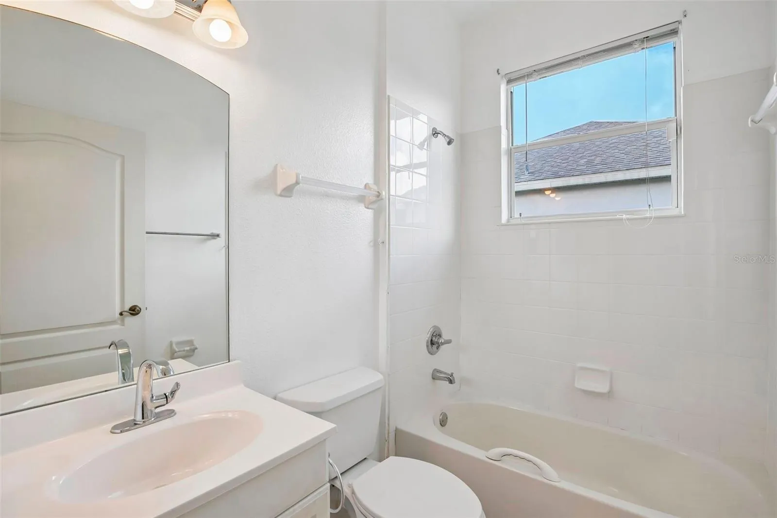 1104 VILLEROY DR, photo 33
