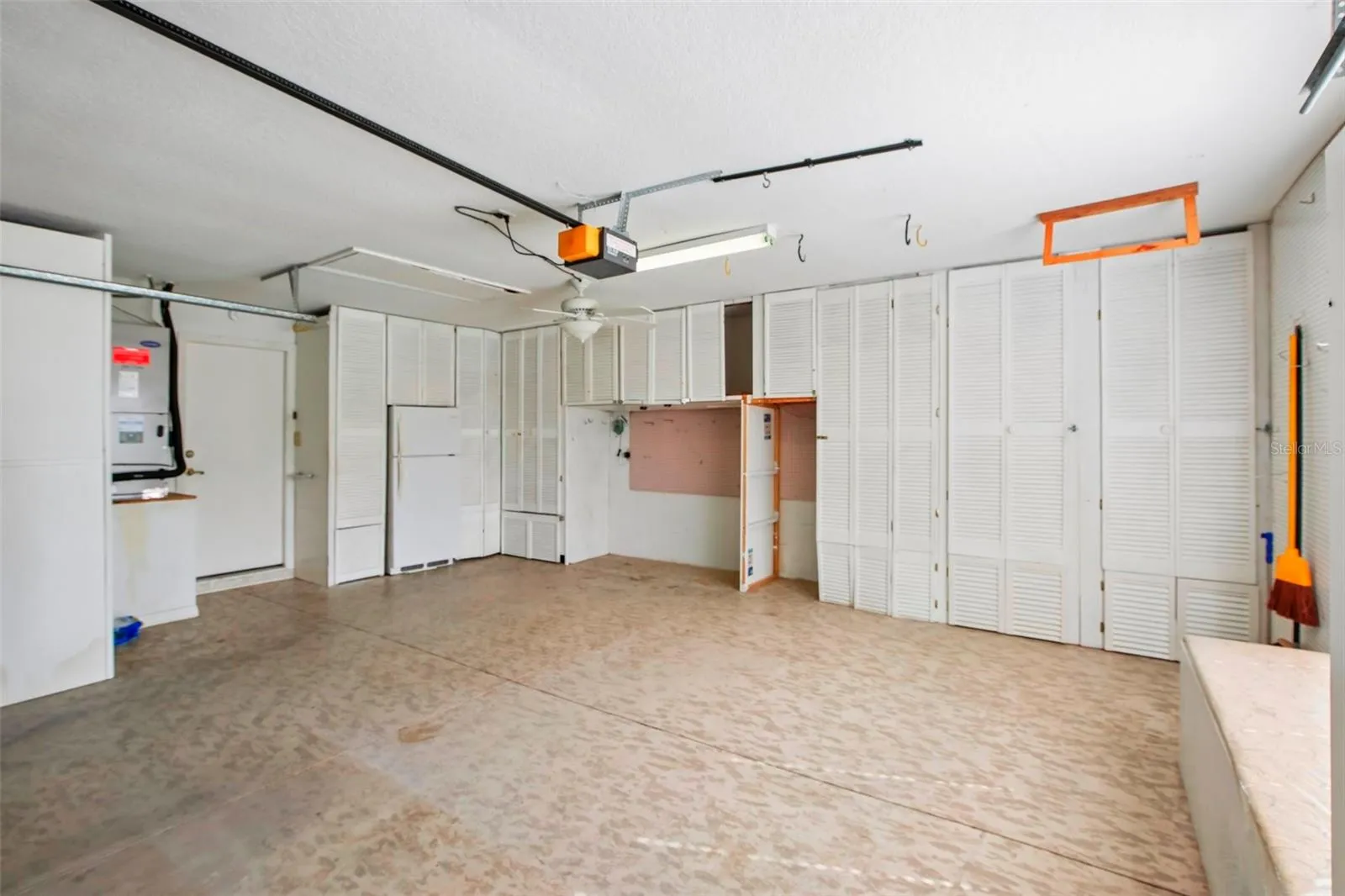 1104 VILLEROY DR, photo 41