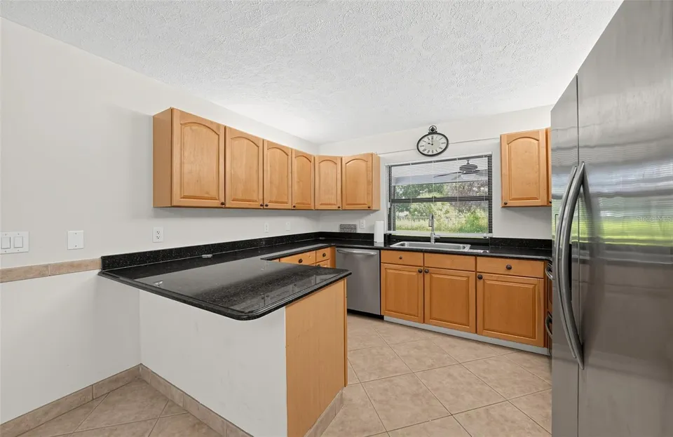 3951 SW CHERIBON ST, photo 4