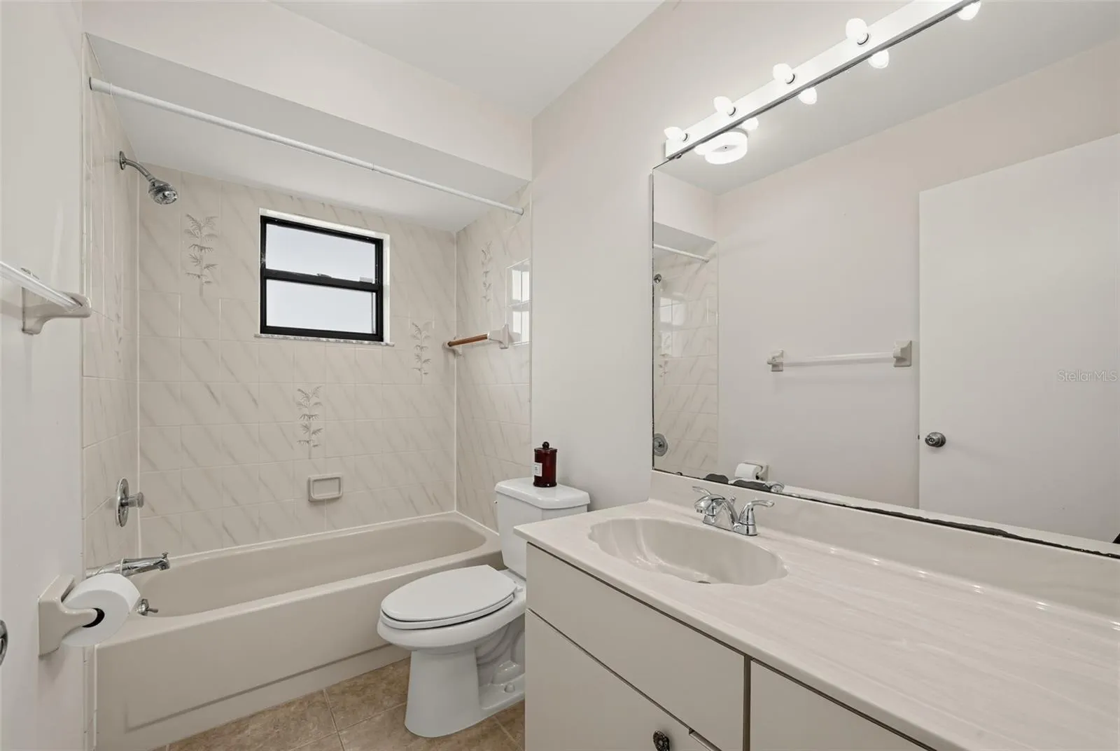 3951 SW CHERIBON ST, photo 14
