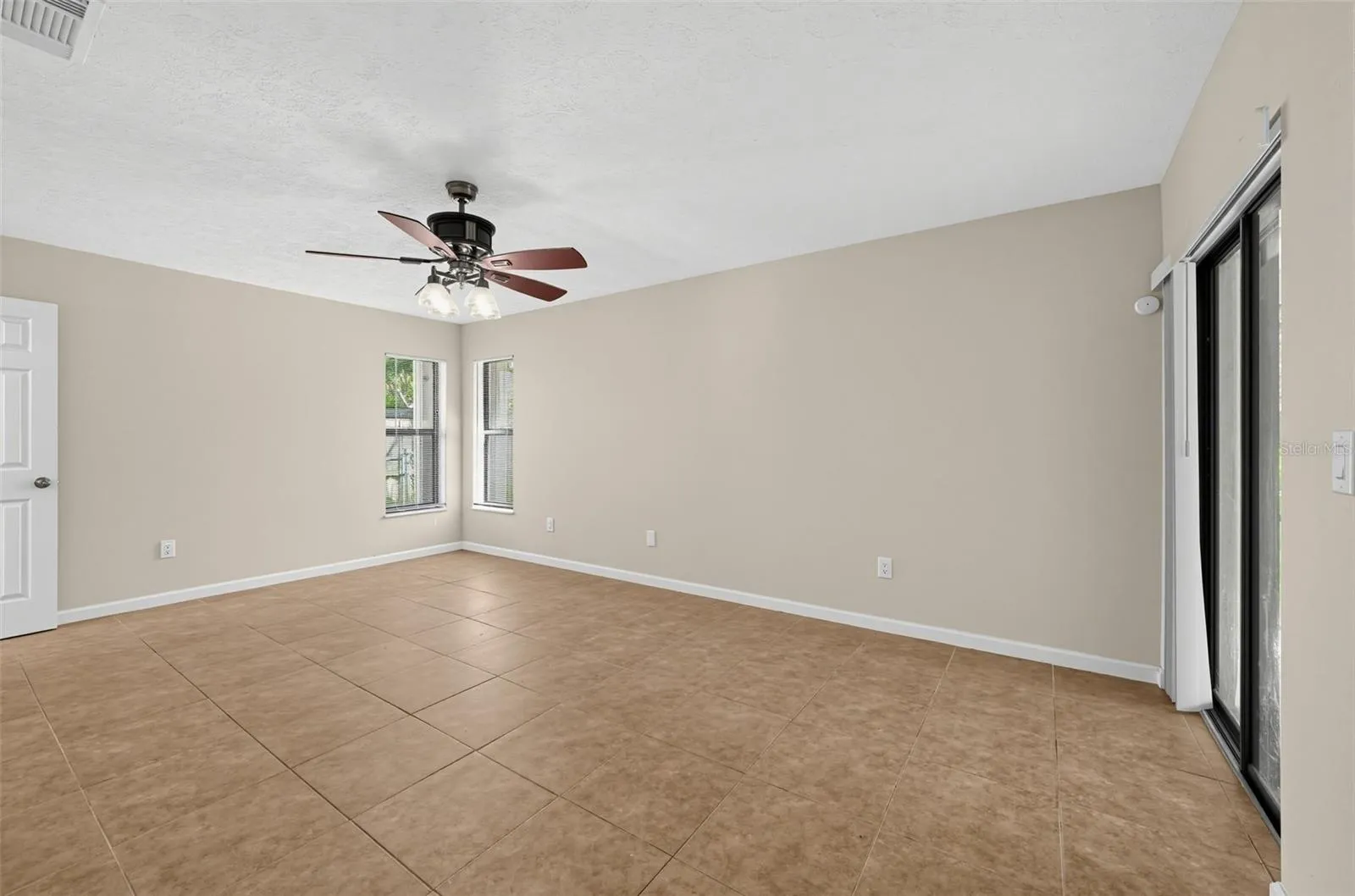3951 SW CHERIBON ST, photo 17