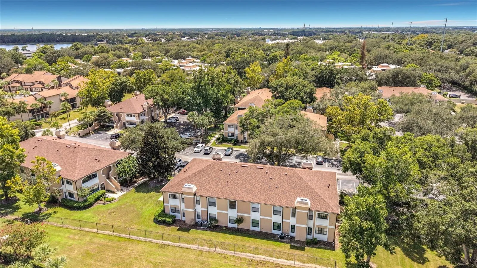 2936 S SEMORAN BLVD #105, photo 4
