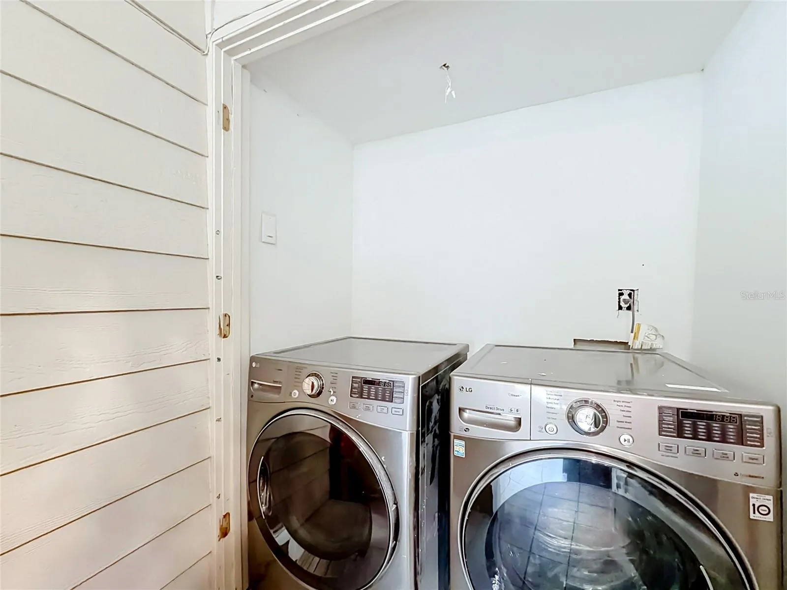 2936 S SEMORAN BLVD #105, photo 22