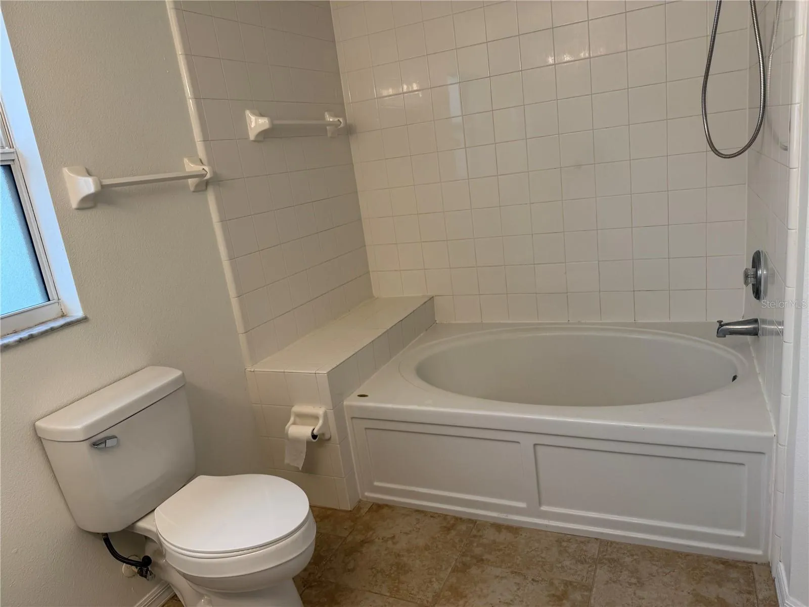 13126 PINYON DR, photo 9