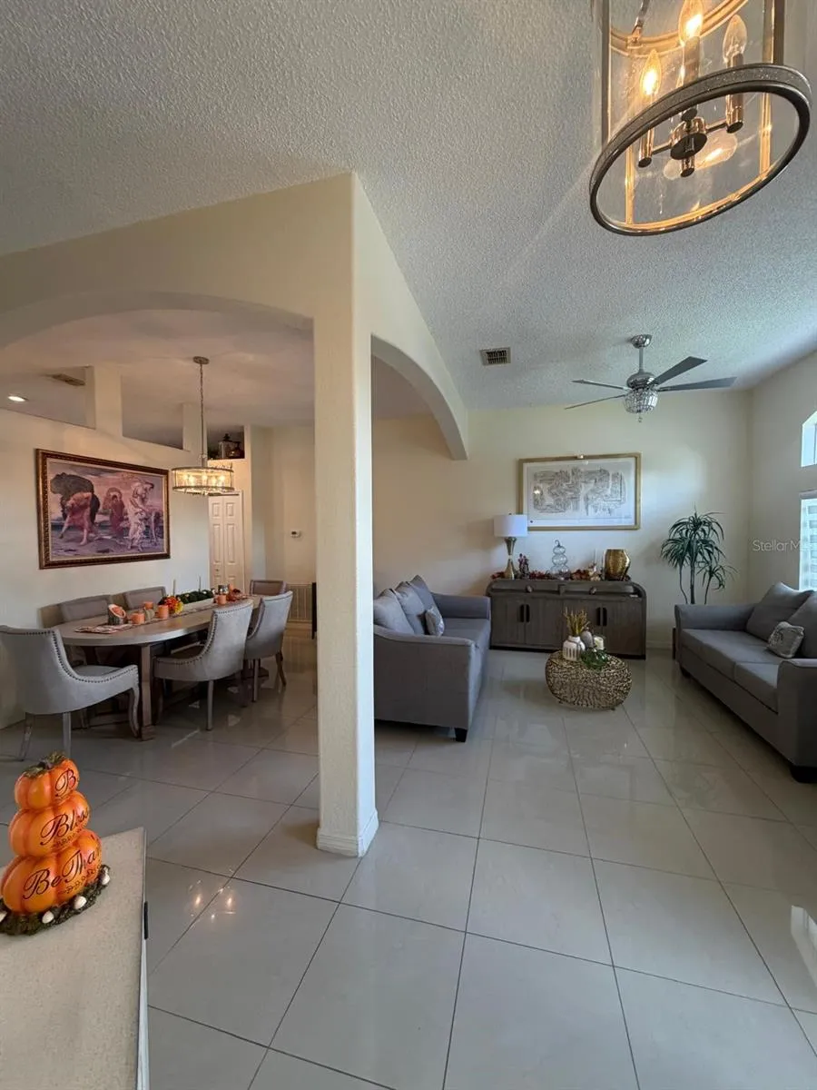 1378 WILDBERRY LN, photo 3