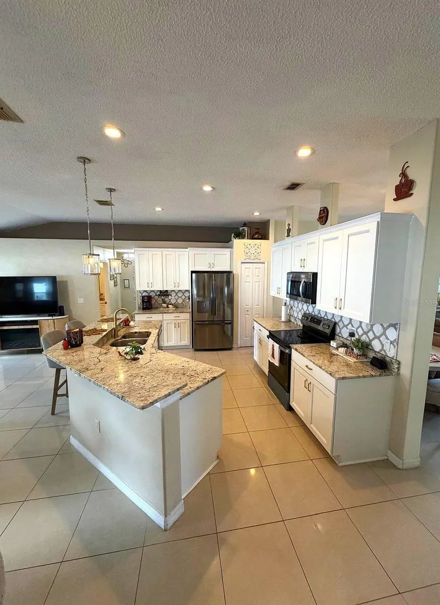 1378 WILDBERRY LN, photo 7