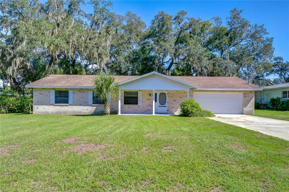 716 WESTWOOD DR, photo 1