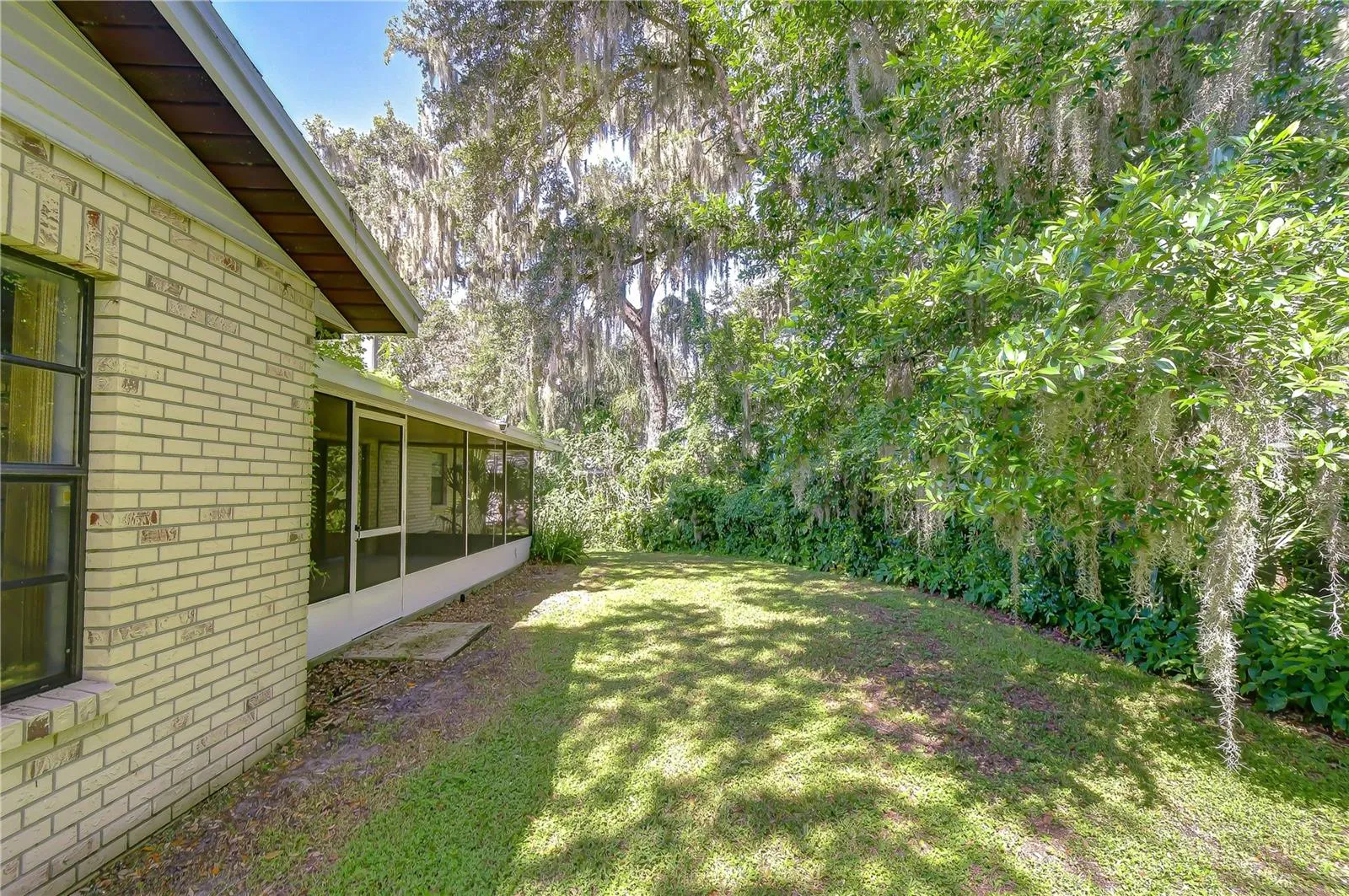 716 WESTWOOD DR, photo 2