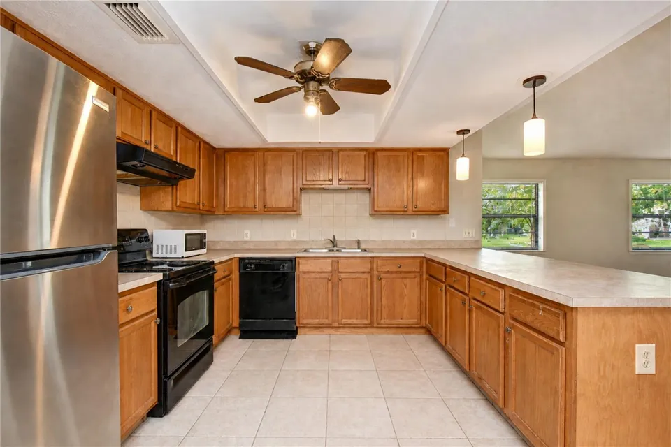716 WESTWOOD DR, photo 9