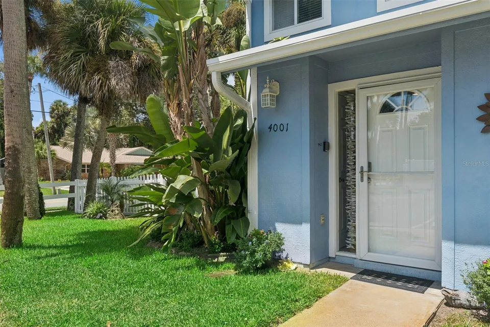 4001 SAXON DR, photo 2
