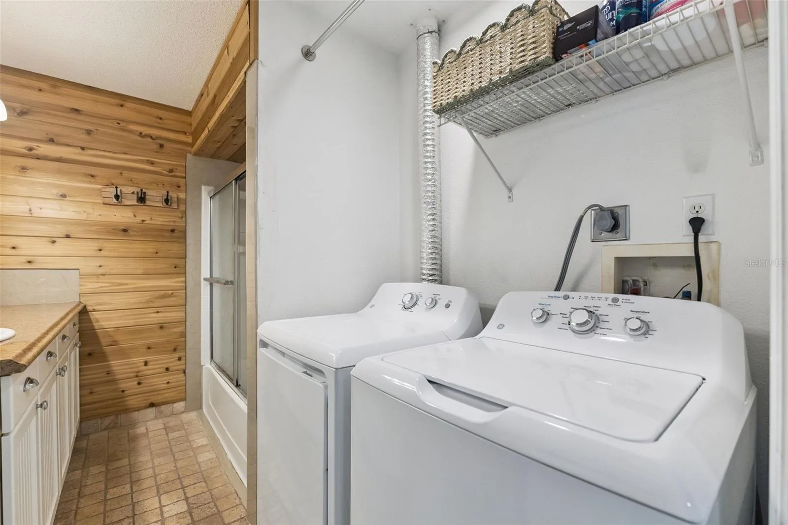 4001 SAXON DR, photo 21