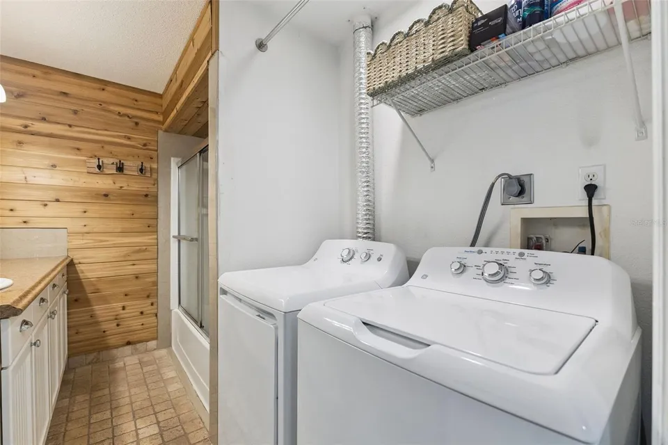 4001 SAXON DR, photo 21