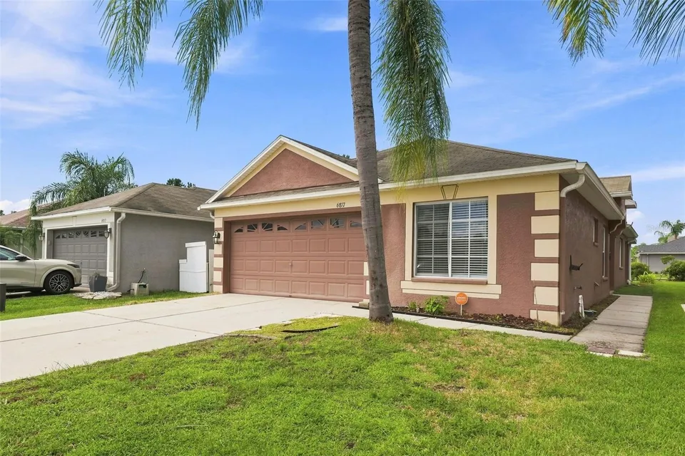 6817 ARAMON CT, photo 3