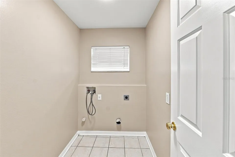6817 ARAMON CT, photo 19