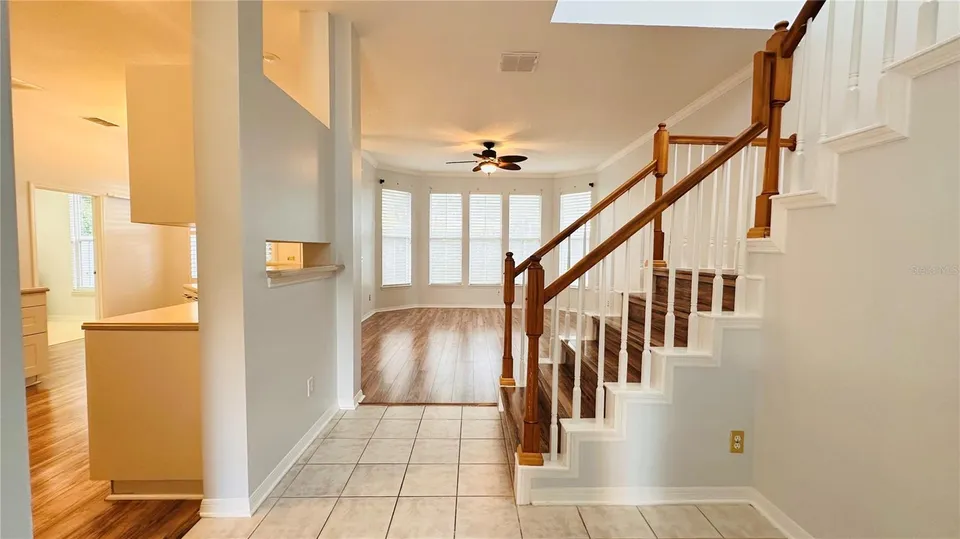 622 WISTERIA LN, photo 3