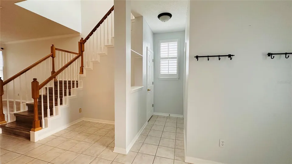 622 WISTERIA LN, photo 4