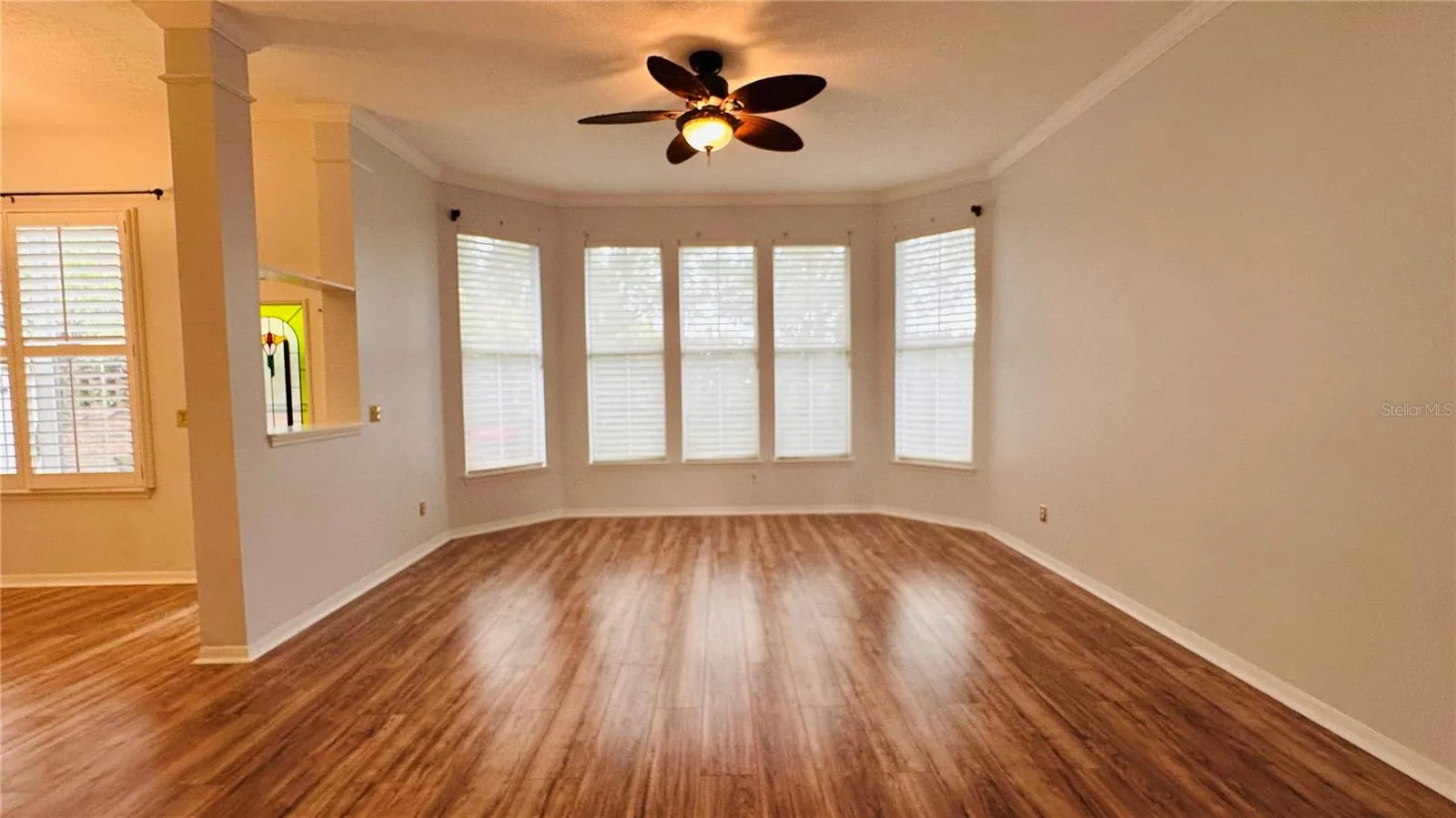 622 WISTERIA LN, photo 12