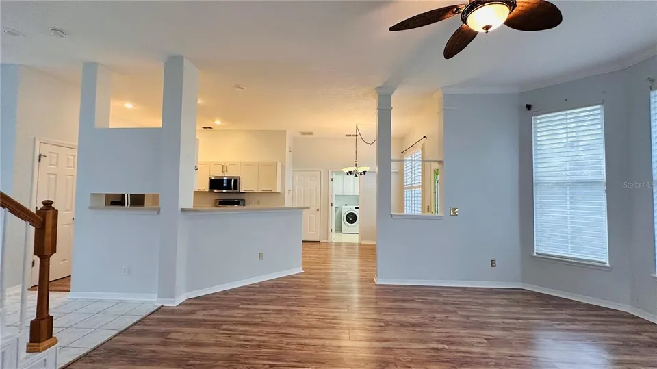 622 WISTERIA LN, photo 13