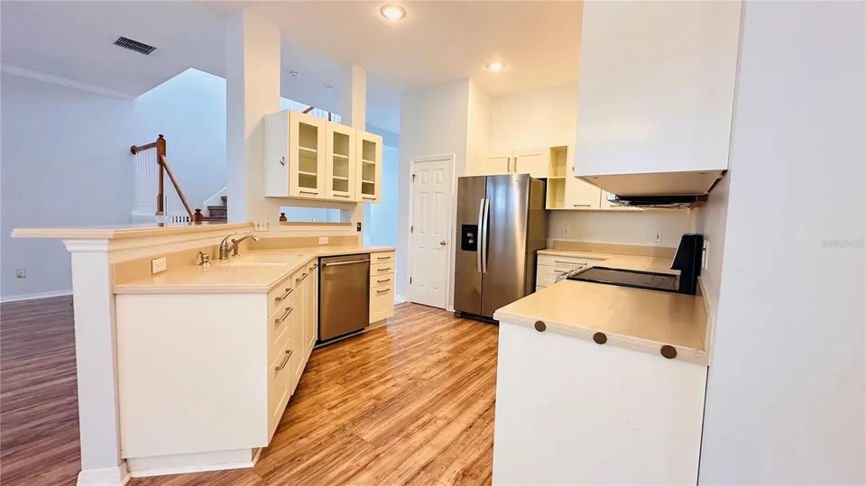 622 WISTERIA LN, photo 19