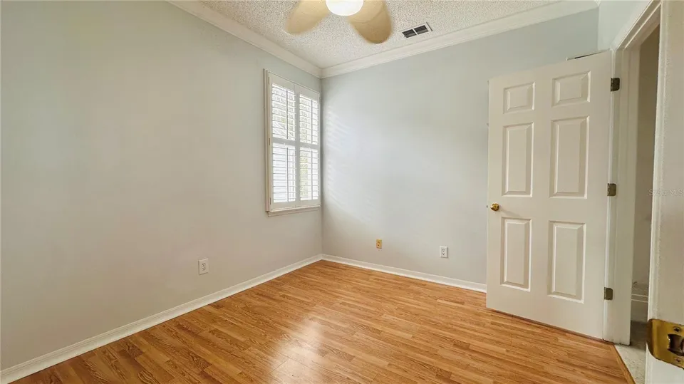 622 WISTERIA LN, photo 25