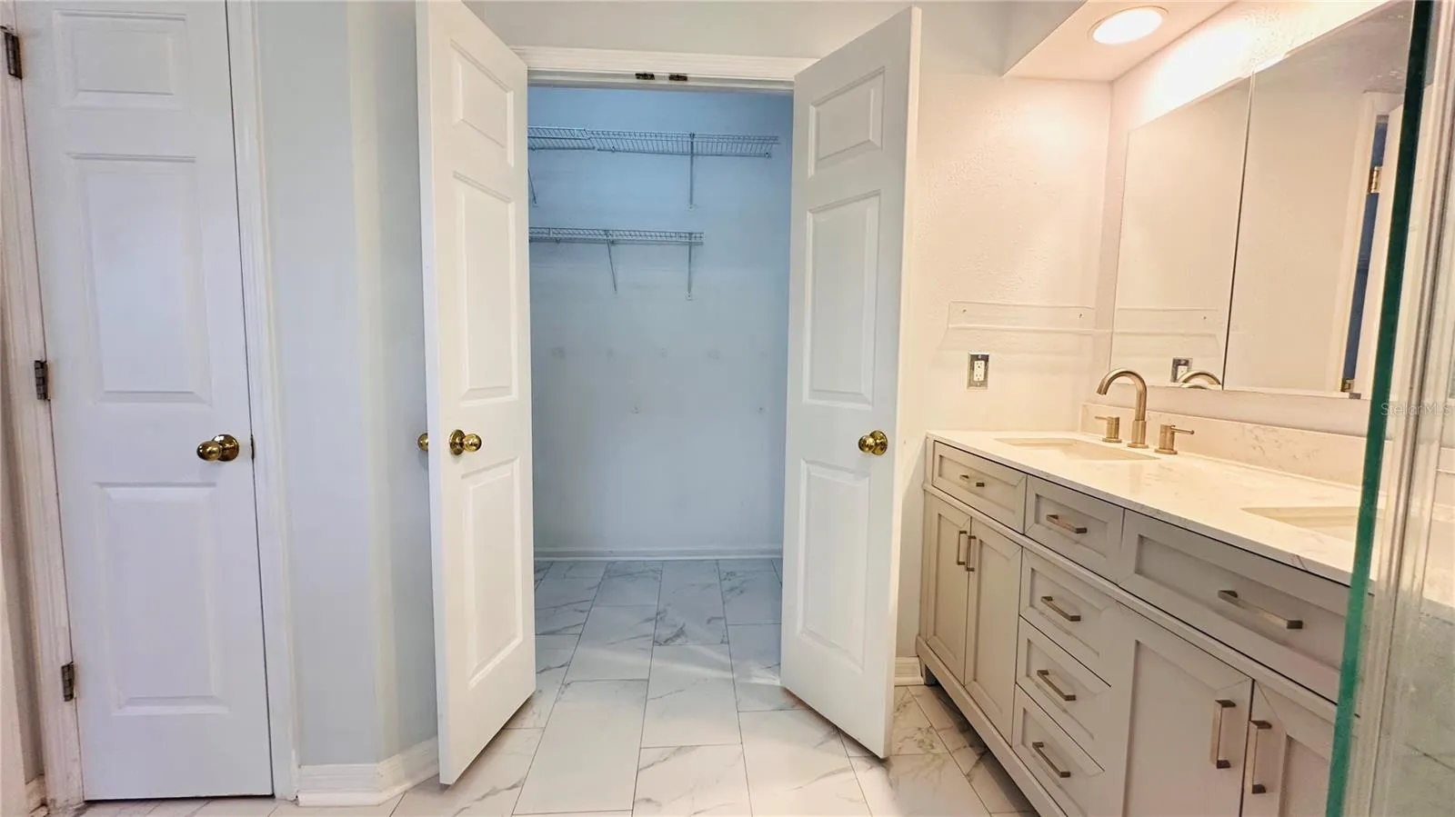 622 WISTERIA LN, photo 32