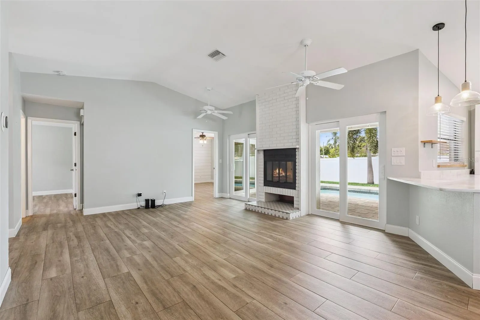 1004 VINEYARD CT, photo 8