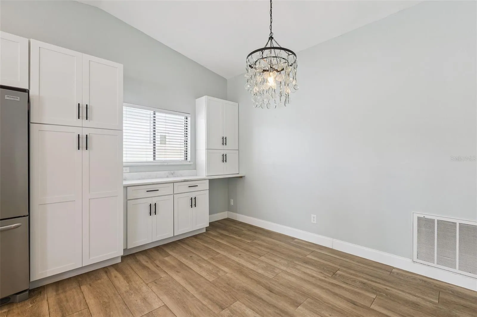 1004 VINEYARD CT, photo 11