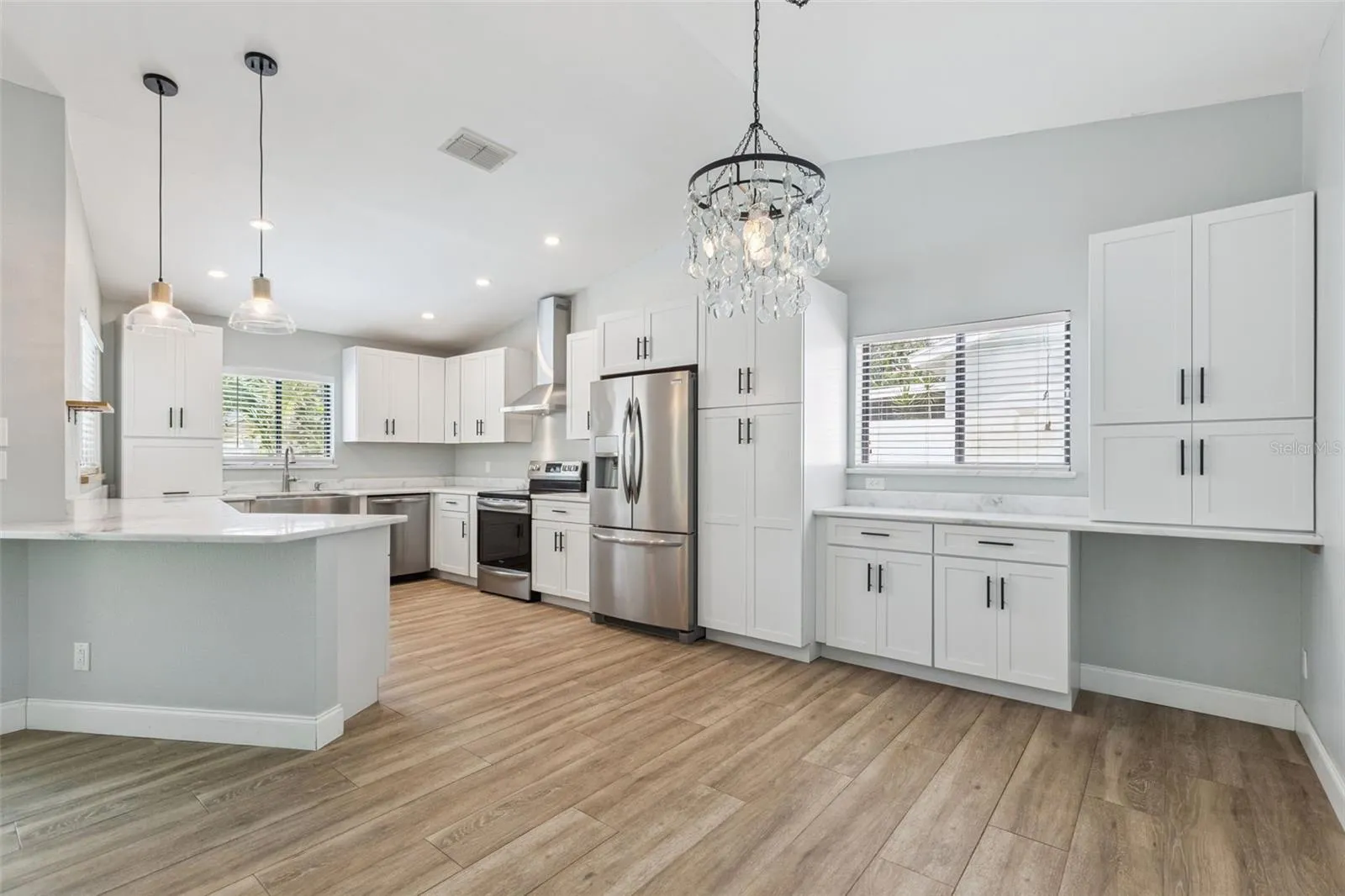 1004 VINEYARD CT, photo 12
