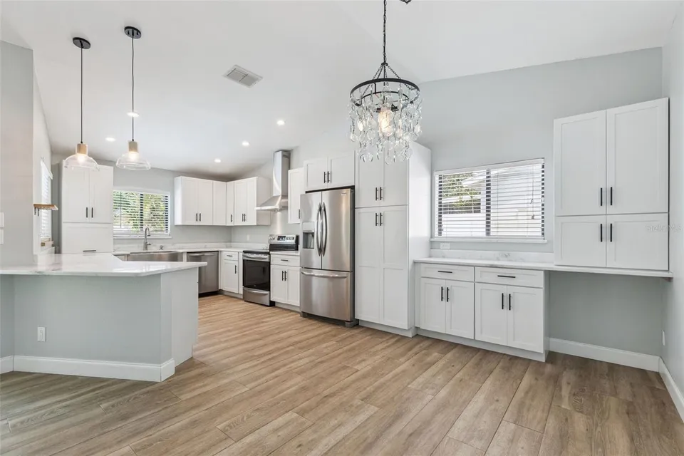 1004 VINEYARD CT, photo 12