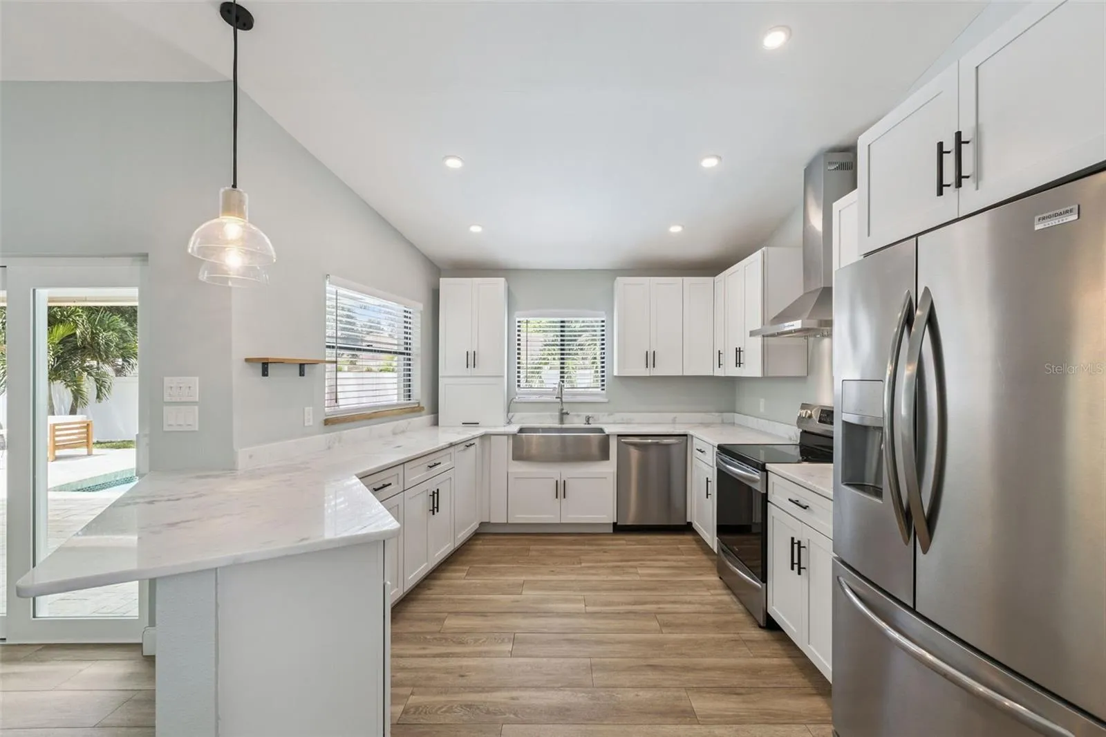 1004 VINEYARD CT, photo 15