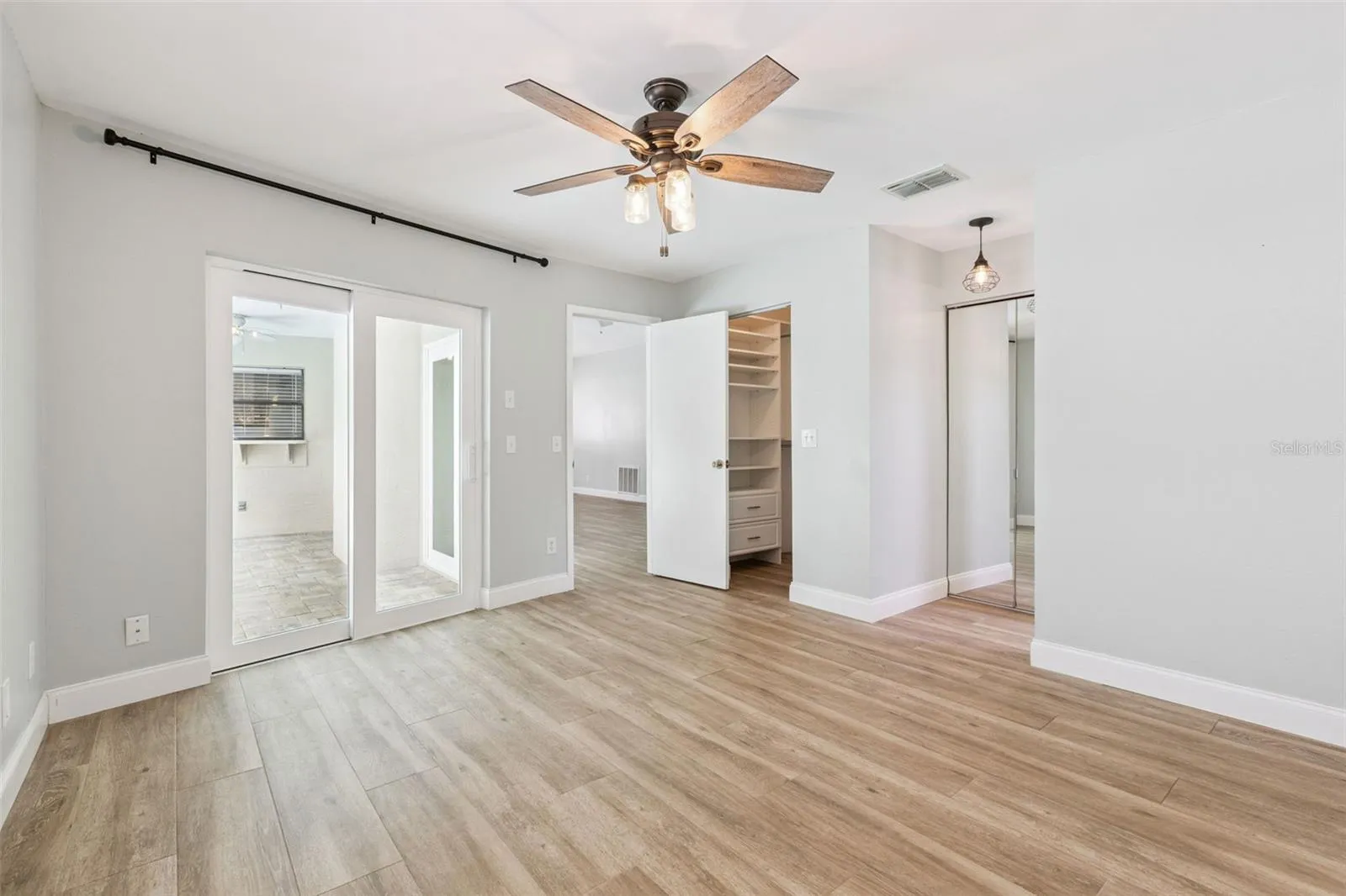1004 VINEYARD CT, photo 21