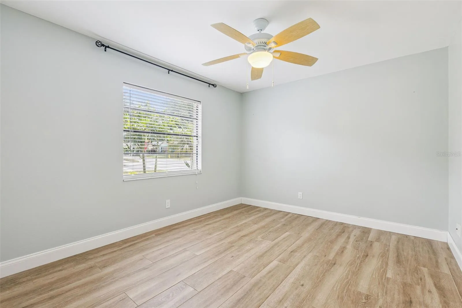 1004 VINEYARD CT, photo 22