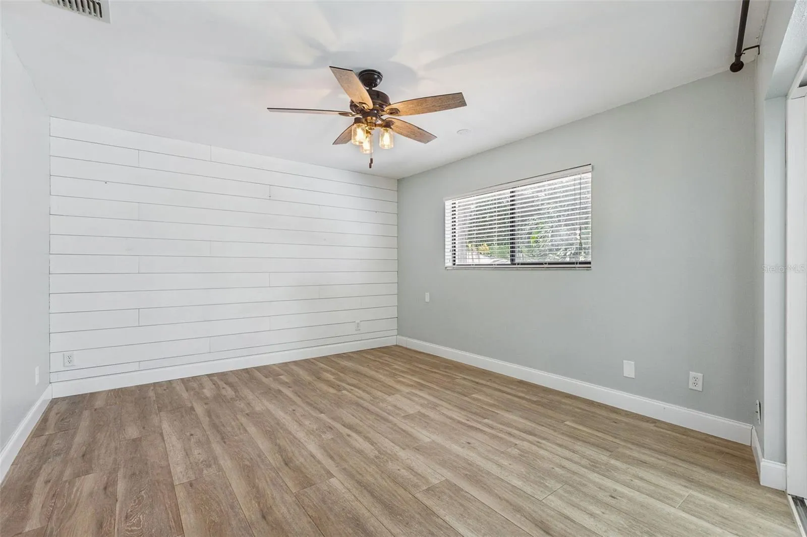 1004 VINEYARD CT, photo 23