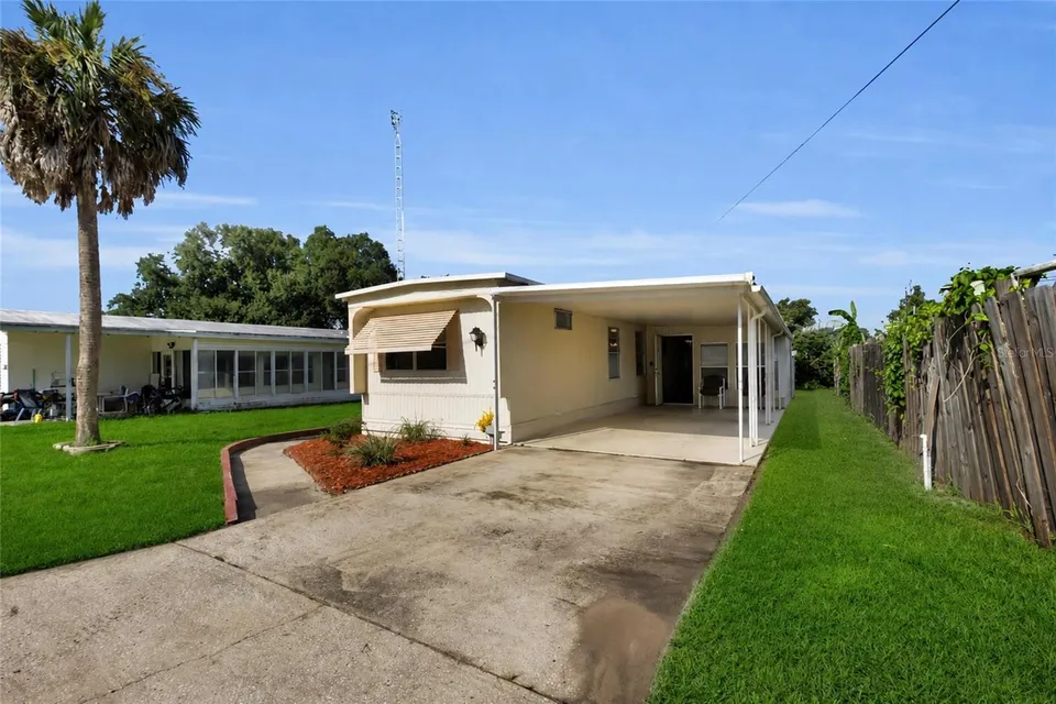 24631 PALMETTO DR, photo 31
