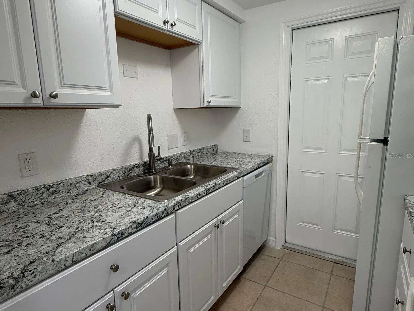 4942 ILENER ST, photo 11
