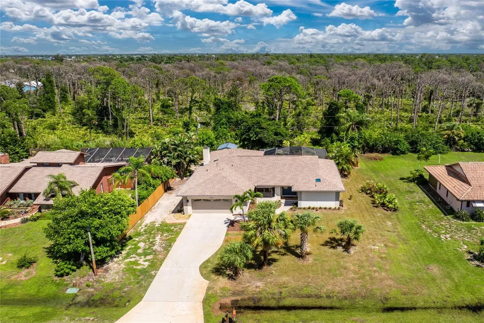 1087 BAY HARBOR DR, photo 1