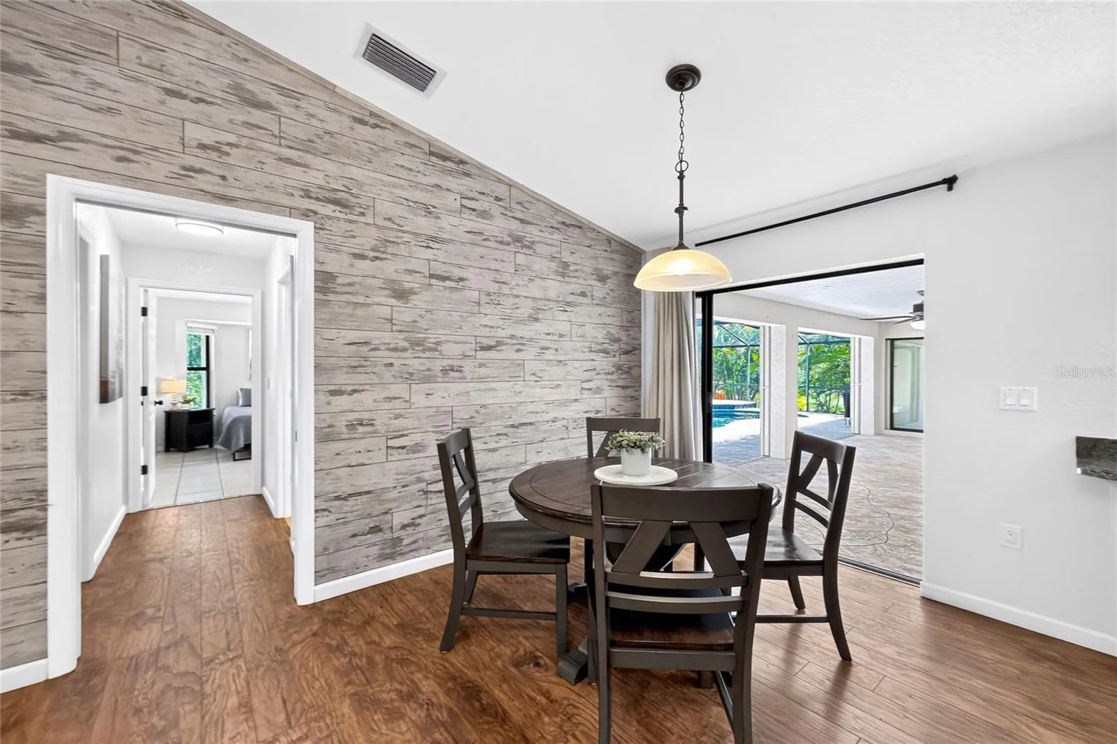 1087 BAY HARBOR DR, photo 8