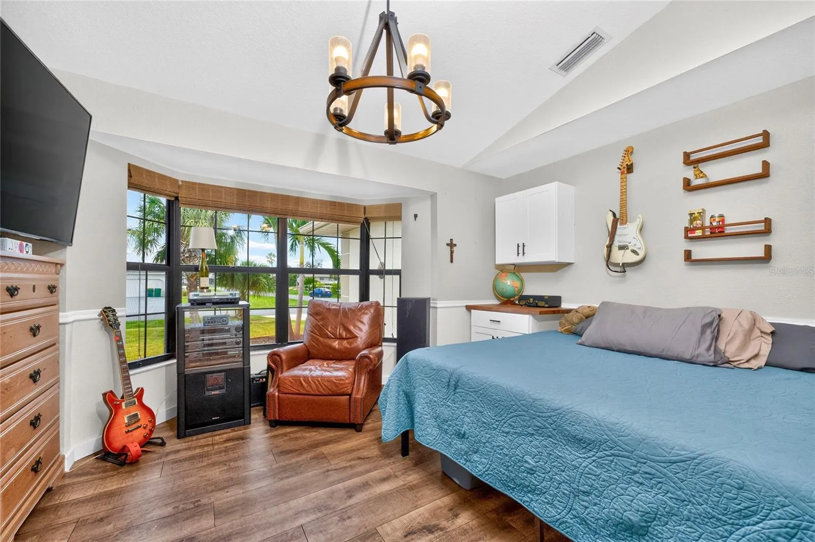 1087 BAY HARBOR DR, photo 14