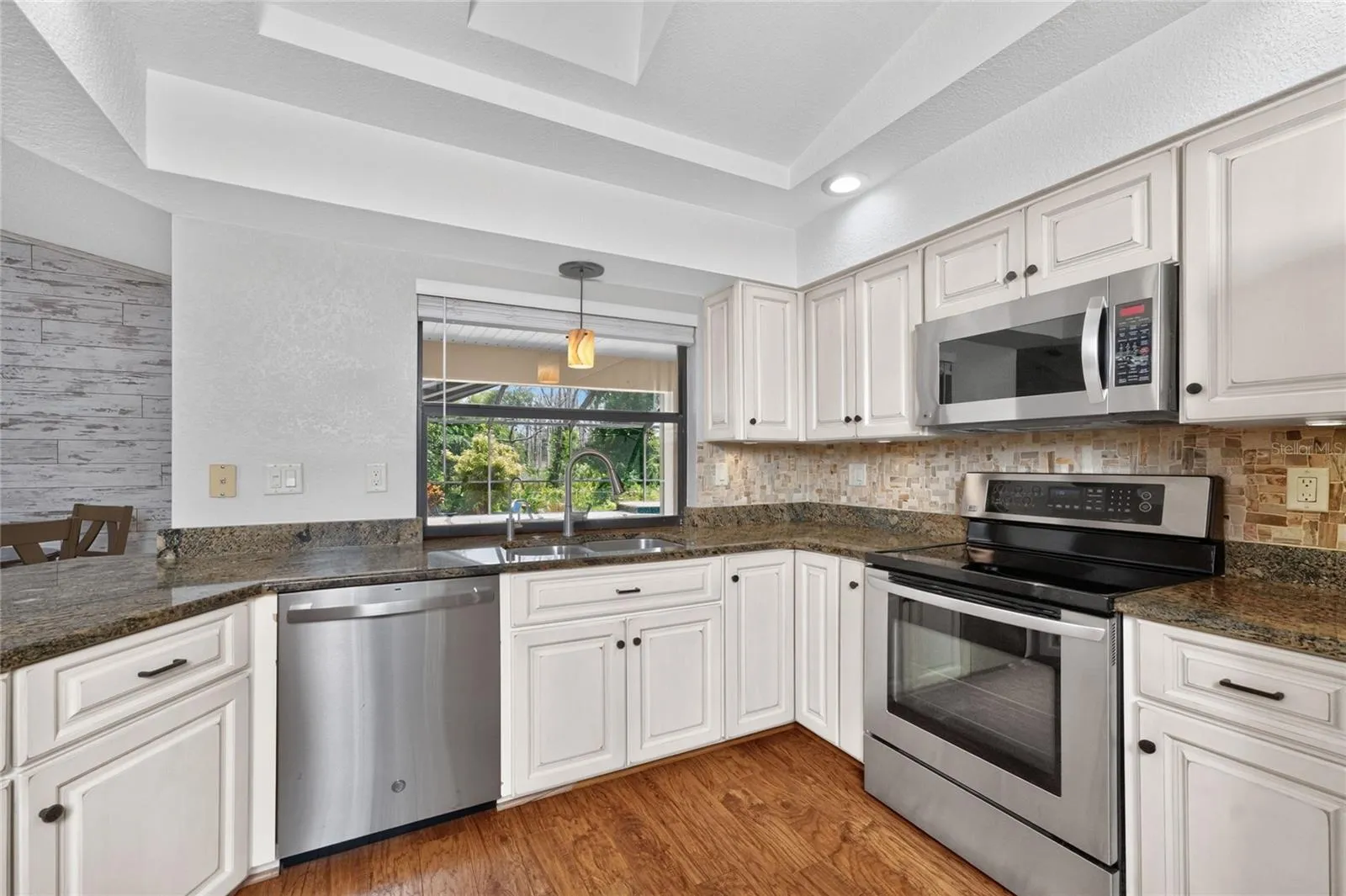1087 BAY HARBOR DR, photo 16