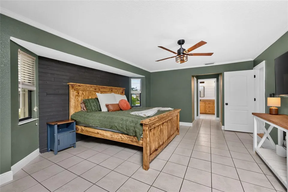 1087 BAY HARBOR DR, photo 22