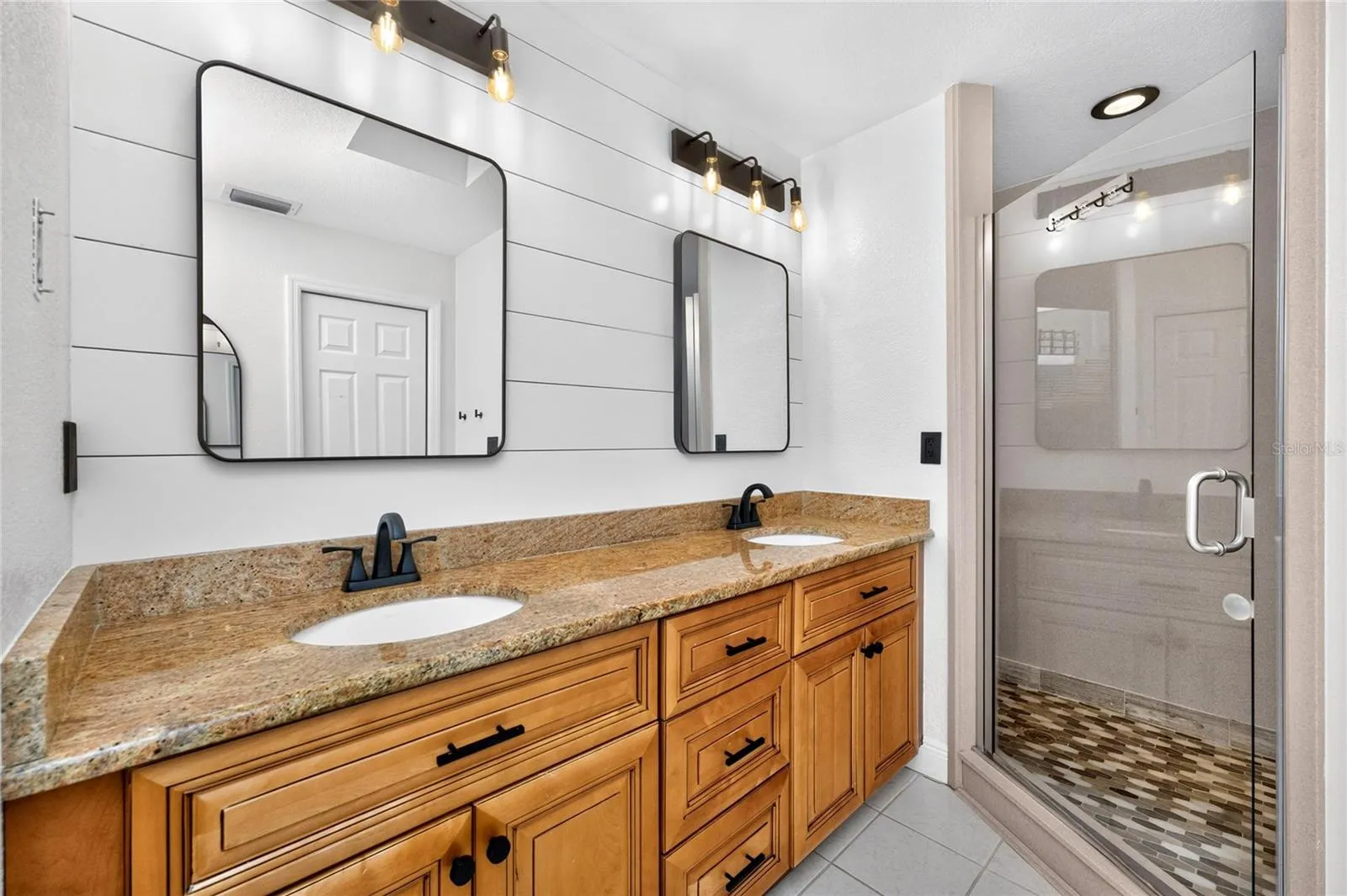 1087 BAY HARBOR DR, photo 24